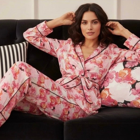 Dreamy Blossom Night‑In Candle & Lounge Set